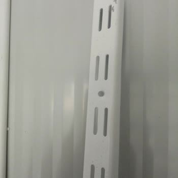 Acar Raf Ürünündeki Boya Lekesi Ve Ciddiyetsiz Müşteri Hizmetine Karşı Kırgınlık