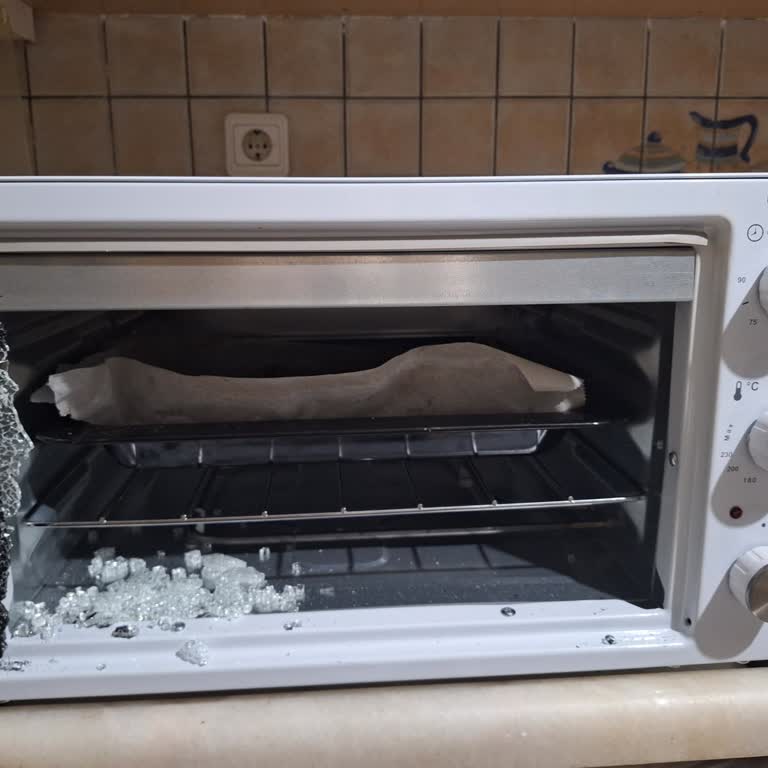 Kumtel Mini Fırın Cam Patlaması Güvenlik Riskine Dönüştü