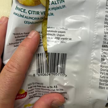 Lay’s Yoğurtlu Cips Paketi İçinde Boyalı Cips Bulunması