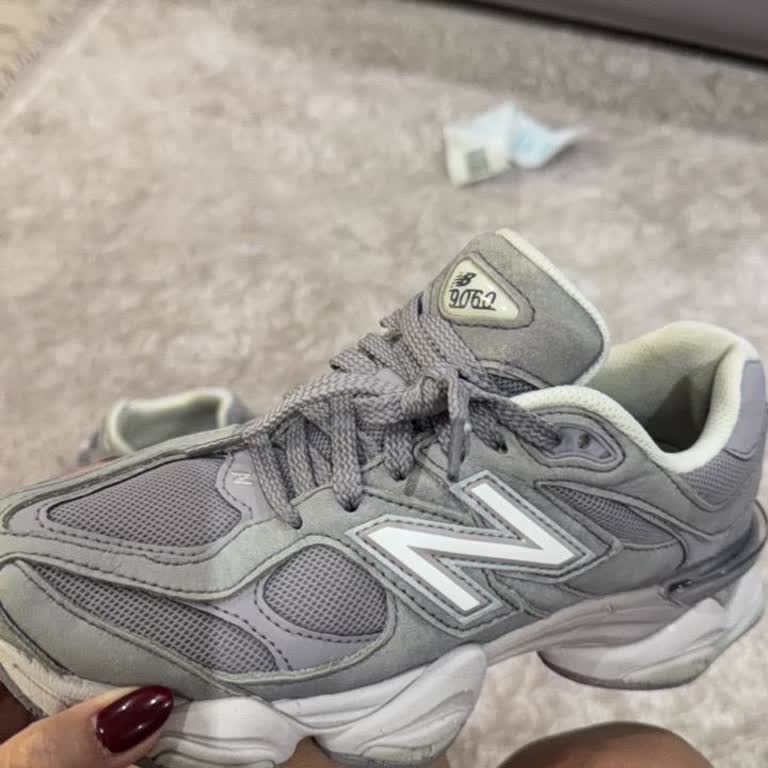 Mersin SuperStep Mağazasından New Balance 9060 Ayakkabının Renk Atması Ve Hızlı İade Talebi