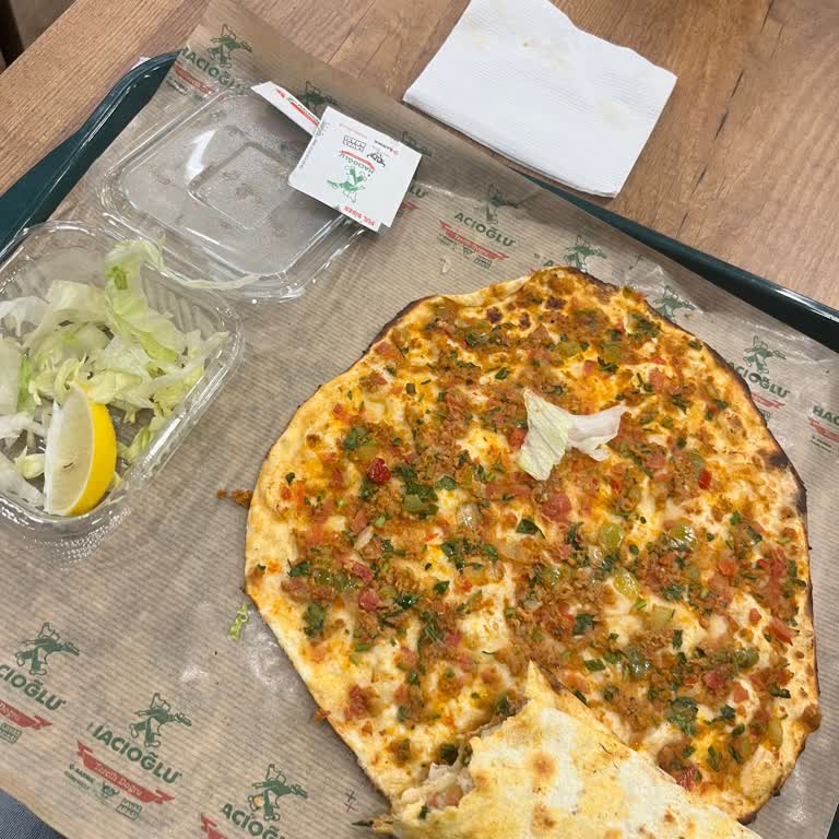 Eksik Salata Ve Kibar Olmayan Personel