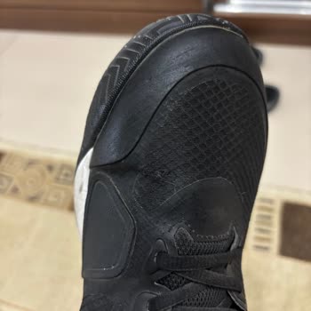 Lacoste Ayakkabıda Açılma Sorunu Ve Hepsiburada'dan Garanti Kargo Kodu Gelmemesi