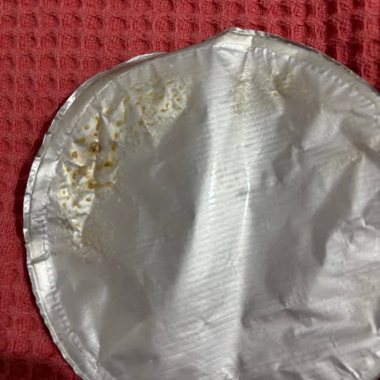 Açık Ambalajlı Ve Rengi Değişmiş Protein Tozu İçin Sağlık Endişesi