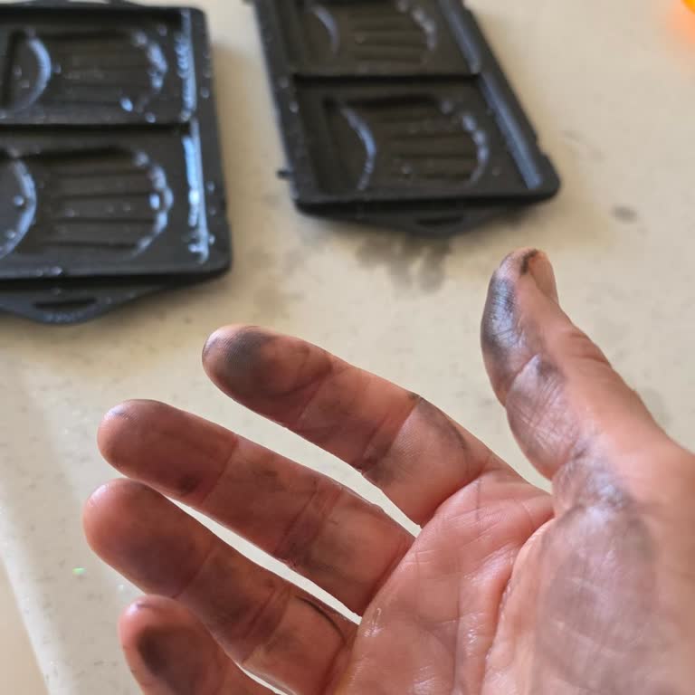 Tefal Tost Makinesinde Boya Bırakması Ve Sağlık Endişesi