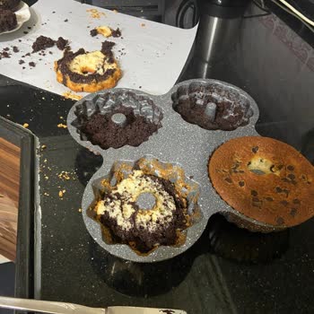 İki Yıllık Garantili Yapışmaz Kek Kalıbı Kısa Sürede Sorun Yaşattı
