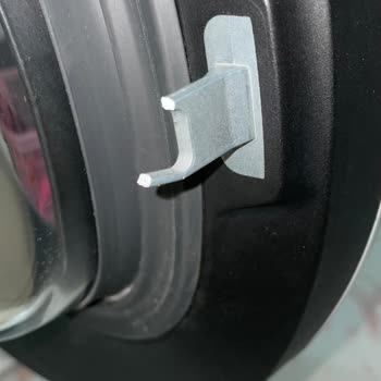 Bosch Kurutma Makinesi Kapak Kilidi Kırıldı, 8000 TL Ücret Talebi Haksız