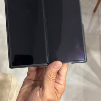 Samsung Z Fold 7 Büyük Ekran Arızası İçin Ücretsiz Değişim Talebi