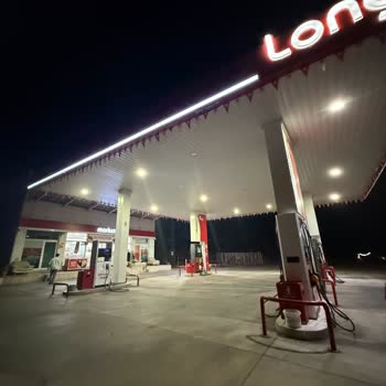 Long Benzin İstasyonunda Yakıt Yokluğu Nedeniyle Yol Kenarında Mağduriyet