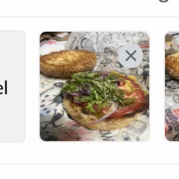 Buz Gibi Burger Ve Yiyecek İçinde Yiyememe Politikası Nedeniyle Büyük Memnuniyetsizlik