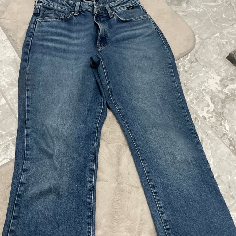 Mavi Jean Pantolonların Kısa Sürede Aşırı Bollaşması Ve Mağaza Ziyaret Zorunluluğu