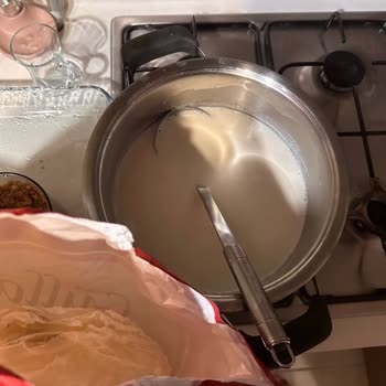 Yemeksepeti Market Küflü Güllaç Teslimatı Sağlık Güvenliğini İhlal Ediyor