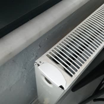 Petek Yan Kapak Tutucu Plastiklerinin Isınma Nedeniyle Kırılması