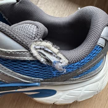 Nike Ayakkabısının Kısa Sürede Parçalanması Ve İade Talebi