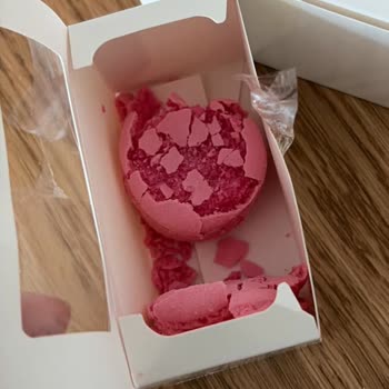 Kırık Makaronlar Hediye Şıklığını Bozdu, Yanıt Alamadım