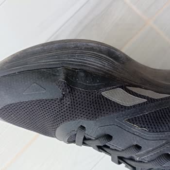 Reebok Ayakkabısında Hızlı Bozulma Ve Parçalanma Sorunu