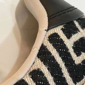 Balmain Ayakkabısında Kullanım Öncesi Yırtık Ve Ayak Yaralanması: Beymen'de Hayal Kırıklığı