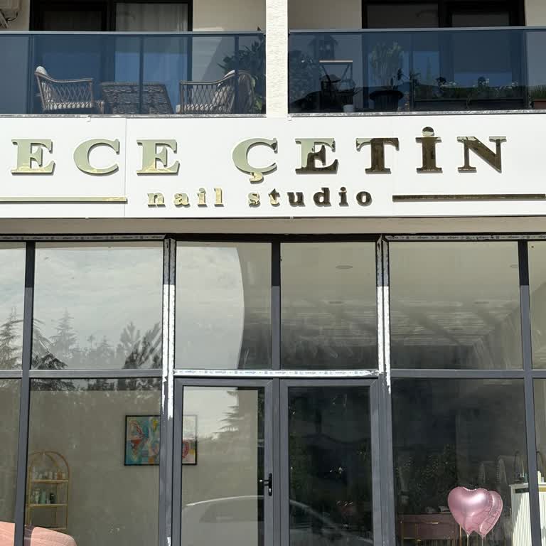 Randevu Saatinde Salonun Kapalı Olması Ve Cevapsız Telefonlar Mağduriyet Yarattı