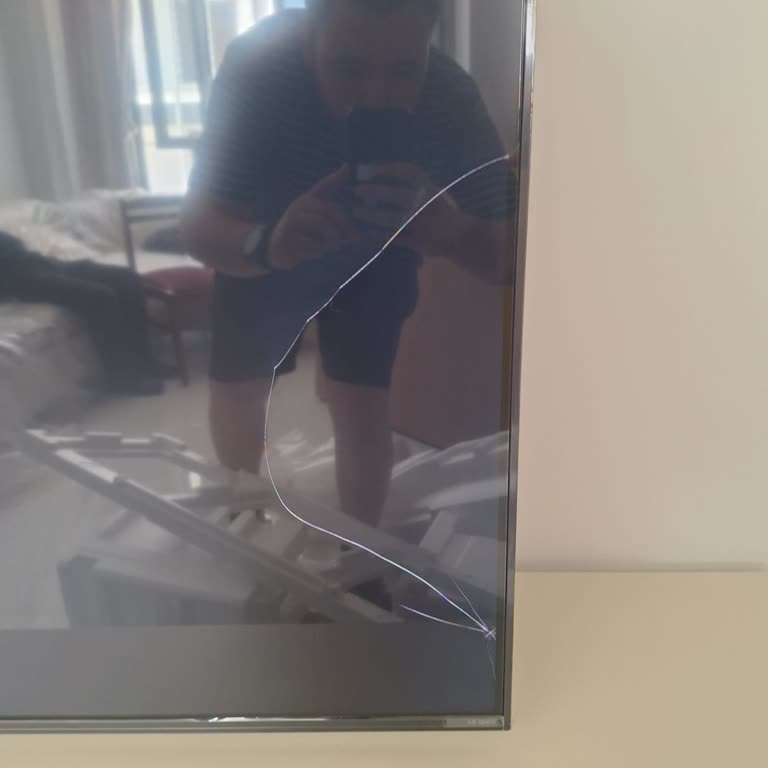 Kırık Ekranlı Televizyonun Zaman Aşımı Gerekçesiyle Değişim Talebi Reddedildi