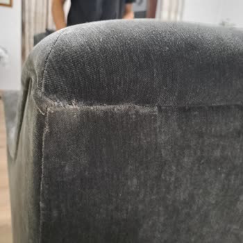 Kervan Mobilya'ya Defolu Koltuk Takımı İçin Tam Para İadesi Ve Parke Tamir Masrafı Talebi