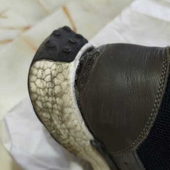 Gusse Deri Sneaker Hızlı Bozulması Ve Değişim Talebi