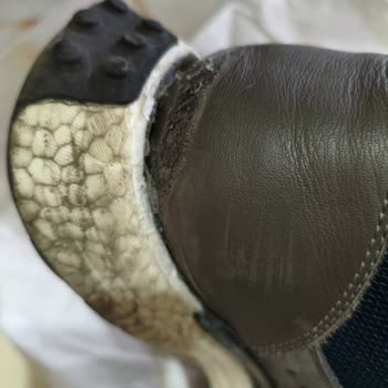 Gusse Deri Sneaker Hızlı Bozulması Ve Değişim Talebi