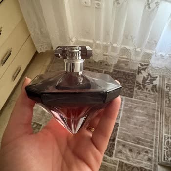 Lancome La Nuit Trésor Parfümünün Koku Yayılımı Ve Kalıcılık Sorunu Ve Çözüm Sunulmaması