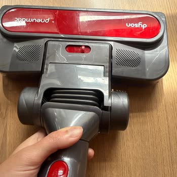 Garanti Kapsamındaki Dyson Süpürge Başlığı Kırıldı, Kullanıcı Hatası İddiası