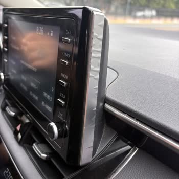 Toyota Corolla İç Trim Parçası Deforme, Ücretsiz Değişim Talebi
