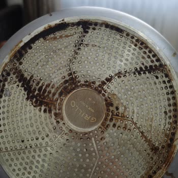 Titanium Kaplamalı Tavanın Kaplaması Çabuk Çöktü Ve Altı Karardı, Değişim İstiyorum