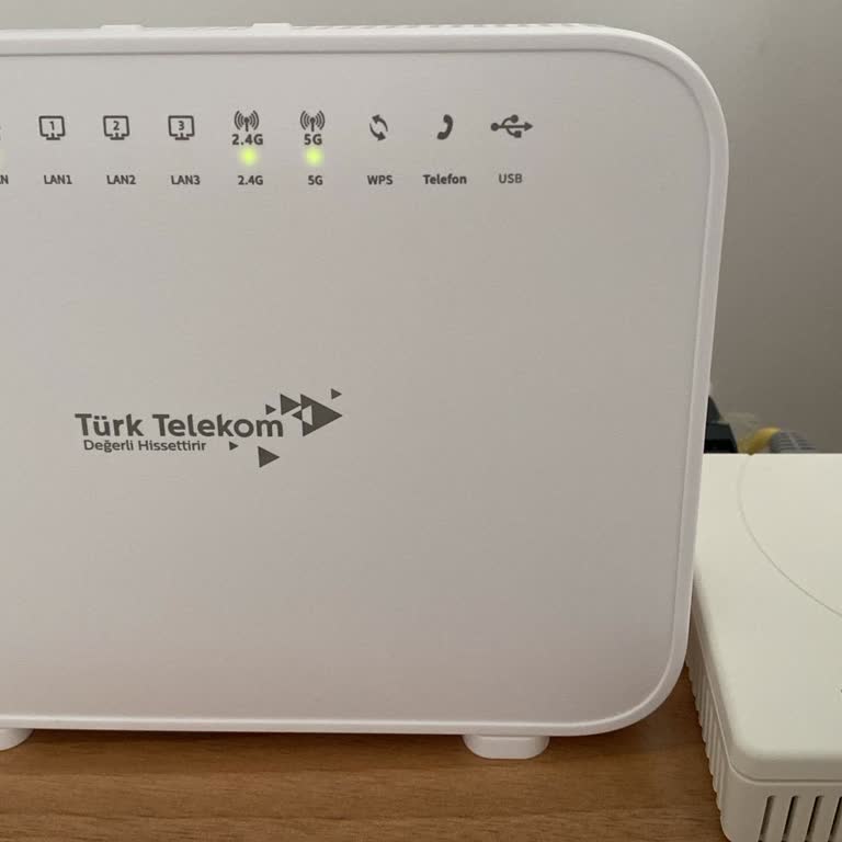 İptalim Gerçekleşmedi, Modem Bırakıldı Ve Müşteri Hizmetleri Saygısız