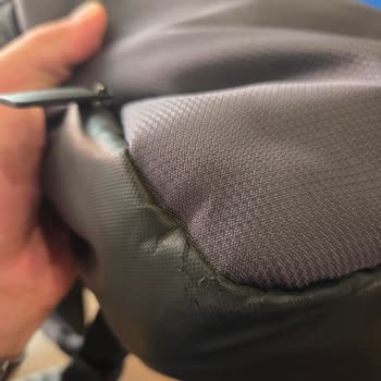 Samsonite Sırt Çantam Kısa Sürede Kumaşı Dökülerek Aşındı, Değişim Talebi