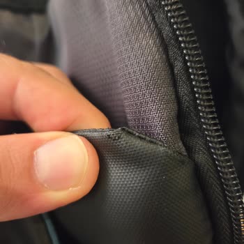 Samsonite Sırt Çantam Kısa Sürede Kumaşı Dökülerek Aşındı, Değişim Talebi