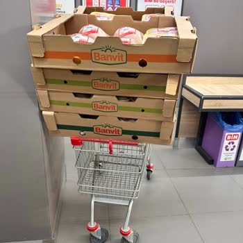 BİM Şubesinde Oda Sıcaklığında Tavuk Ürünleri Görüldü