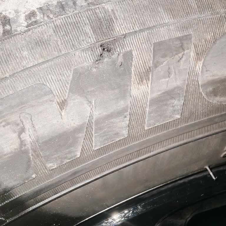 Citroën Yetkili Servisinde Lastiğe Sıvı Enjekte Edilmesi Güvenliği Tehlikeye Attı