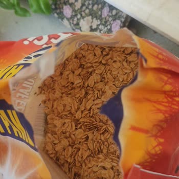 Böceklenmiş Yulaf Ezmesiyle Sağlık Korkusu, Eti’nin İlgisiz Tavrı