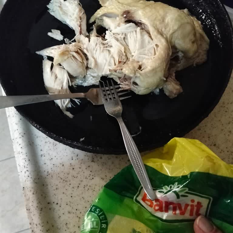 Banvit Poşetli Tavukta Bozuk Tat Ve Koku, Etiketsiz Ve Sağlık Riski