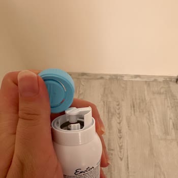 Sprey Mekanizması Bozuk Deodorant Ürünleri Nedeniyle Güven Ve Maddi Kayıp