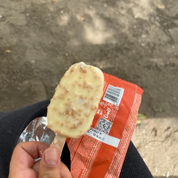 Dondurmanın İçinden Turuncu Plastik Parça Çıktı: Gıda Güvenliği İhmaline Tepki