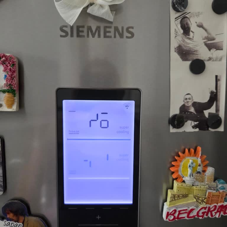 Siemens Buzdolabı Ekran Arızası İçin Ücretsiz Servis Talebi Ve Tutarsız Müşteri Hizmetleri