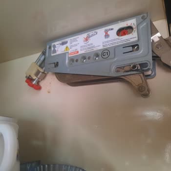 Samet D Lite Lift Menteşelerinin Çabuk Kırılması Ve Ücretsiz Değişim Talebi