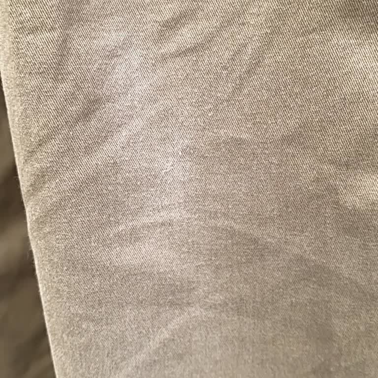 Pantolon Üzerindeki Sıvı Lekesinde Renk Atması Ve Değişim Talebi