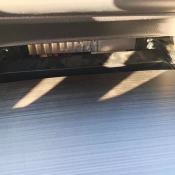 Orta Konsol Kızaklı Parçasının Kendi Kendine Kırılması Garanti Talebi