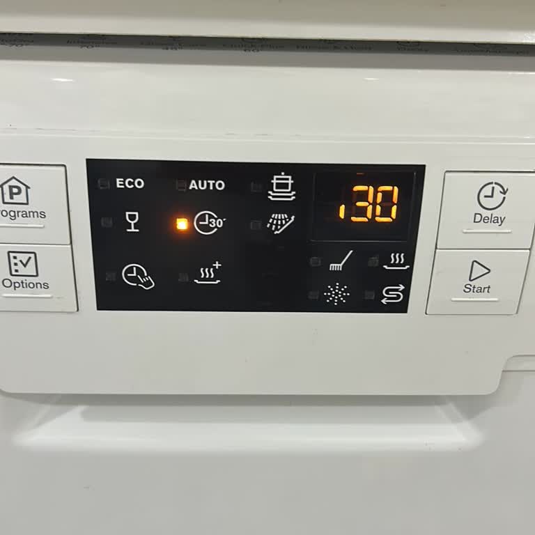 Electrolux Bulaşık Makinesinin Gövdesinde Delinme Ve 8.250 TL Onarım Ücreti Talebi