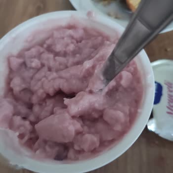 Son Kullanma Tarihine 12 Gün Kalan Yoğurtta Jel Kıvamı Ve Ekşi Koku