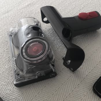 Dyson Süpürge Başlığı Garanti Süresi İçinde Kendiliğinden Kırıldı Ve Ücretsiz Çözüm Bekliyor