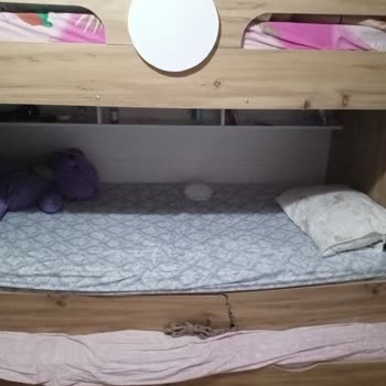 Keskin Kenarlı, Kırık Ranzanın Tehlikesi Ve Mağazanın Çözüm Sunmaması