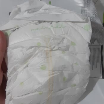 Paketle Gelen Kalitesiz Bebek Bezi Tüketiciyi Yanıltıyor