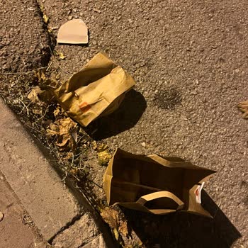 Teslim Edildi Olarak İşaretlenen Siparişte Sırılsıklam Ürünler Ve Kurye İhmalkarlığı
