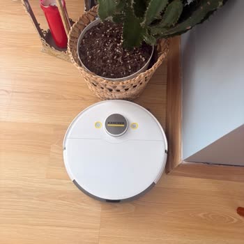 Karcher RCV 5 Robot Süpürge Sürekli Duruyor, Servis Çözüm Sağlamıyor, Değişim İsteği