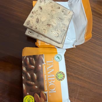 Beyaz Renkli Bozuk Çikolata Son Kullanma Tarihi Geçerli Olmasına Rağmen Güven İhlali